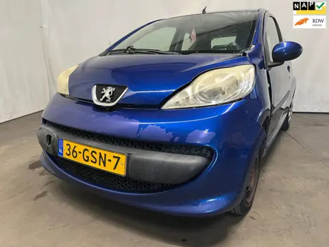 Peugeot 107 1.0-12V XS - Frontschade - Schade