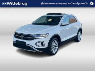 Volkswagen T-Roc 1.5 TSI Style / Panorama dak / IQ Led / Virtual cockpit pro / App-connect / Stoelve