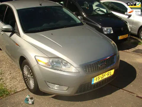 Ford Mondeo 2.0-16V Titanium