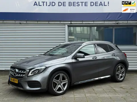 Mercedes-Benz GLA-klasse 180 Business Solution AMG l Facelift l Camera l Navi l Xenon l VDOH l