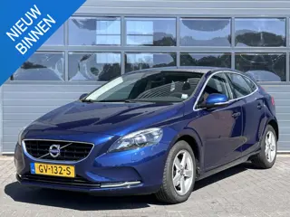 VOLVO V40 2.0 D2 OCEAN RACE BUSINESS I LEDEREN BEKLEDING I PANORAMADAK I P-CAMERA I NAVIGATIE