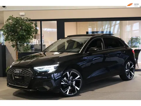 Audi A3 Sportback 40 TFSI e 204 PK Pano Leder Navi Virtual Led Pdc