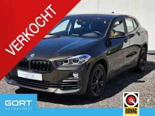 BMW X2 sDrive18i High Executive TREKHAAK!