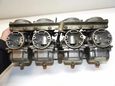 CARBURATEURSET Suzuki GSX 1100 1980 - 1982