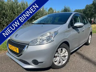 Peugeot 208 1.2 VTi | 82pk | Airco | Cruise | Navi | Bluetooth | APK mei 2027