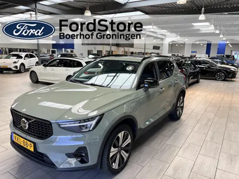 Volvo XC40 1.5 T5 Ultra Dark | Stuur Verwarming | Stoel Verwarming | Panorama Dak | Draadloos oplade