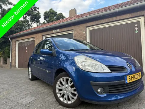 Renault Clio 1.2-16V Collection Cruise Clima Parksensoren