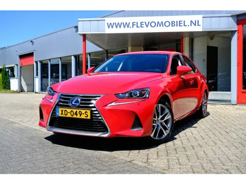 Lexus IS 300h Hybrid Business Line Aut. Xenon|Half Leder|Navi|LMV
