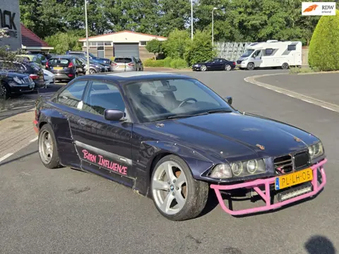 BMW 3-serie Coupé 318iS Executive | 2.8 Motor | Anglekit | 3KG Vliegwiel | Shortshifter
