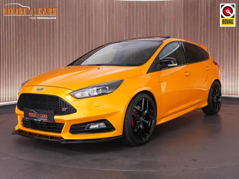 Ford Focus ST-3 2.0 250pk PERFORMANCE PACK |schuif/kantel|Maxton|19" Borbet|Sony|blind spot|Bi-xenon