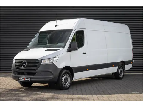 Mercedes-Benz Sprinter 317 L3H2 RWD Trekhaak - MBUX