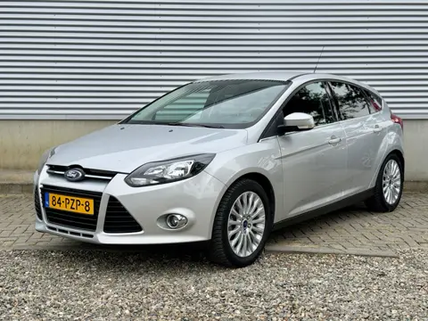 Ford Focus 1.6 TI-VCT Titanium [ ecc,cruise,17``lmv ]