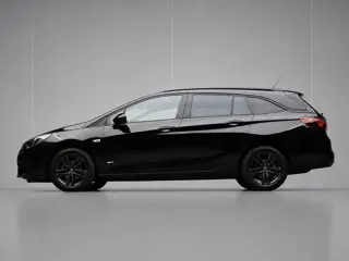 Opel Astra Sports Tourer 1.2 Design & Tech Sport (APPLE CARPLAY,NAVI,CAMERA,PDC,CLIMATE,CRUISE,GETIN