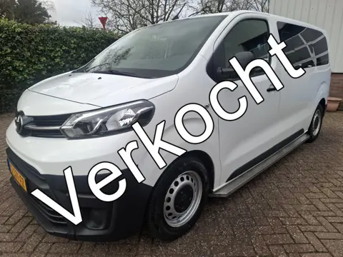 Toyota Proace Shuttle 1.5 D-4D 9-PERSOONS 102PK (bj 2019)