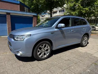 Mitsubishi Outlander 2.0 PHEV instyle Leder Panorama Plug-in Hybrid