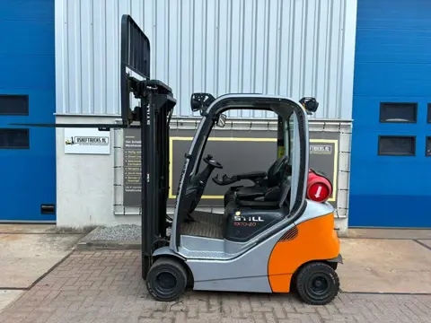 VS-22934 LPG Triplex heftruck Still RX70-20T