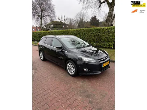 Ford Focus Wagon 1.0 EcoBoost Edition Plus NWE RIEM + APK!