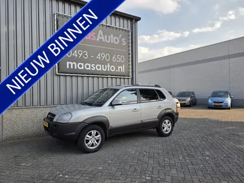 Hyundai Tucson 2.0i 2wd S-Edition uitvoering leader /stoelverwarming airco ecc