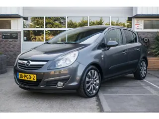 Opel Corsa 1.4-16V '111' Edition 101PK NL-auto [ Airco Trekhaak Cruise Control Lichtmetalen Velgen V