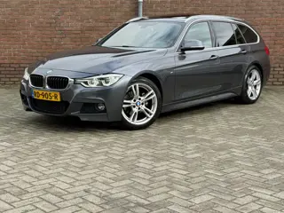 BMW 3-serie Touring 320i High Executive|M-sport|Pano|Keyless|Camera