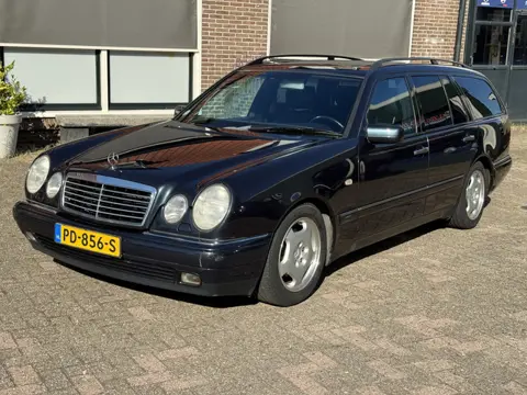 Mercedes-Benz E-Klasse Combi 320 Avantgarde 7 Persoons