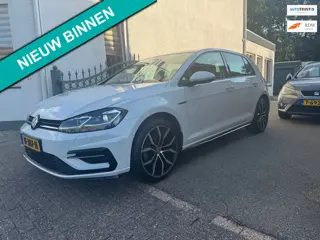 Volkswagen Golf 1.5 TSI Highline Business R | R-Line | DSG | Cruise | Clima | Carplay