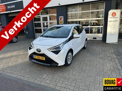 Toyota Aygo 1.0 VVT-i Automaat x-play All-in Prijs Cruise/Carplay/Airco/Camera Eurorepar