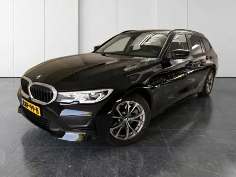 BMW 3-serie Touring 320e - SOH 92 % - LASER - LEDEREN SPORTSTOELEN - CARPLAY - 1e EIGENAAR - DEALER 