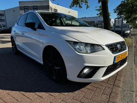 SEAT Ibiza 1.6 TDI FR 5deurs Airco/ECC,Cruisecontrol,Navigatie
