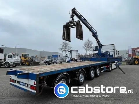 Burg BPO 13.30 RZCXX - Bouwjaar 2001 - APK 02-2026 - KWB 4-assige oplegger met Hiab 220 laadkraan - 