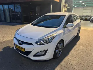 Hyundai I30 Wagon 1.6 GDI Business XENON LED CRUISE CLIMA NIEUWE APK ORIG NL NAP