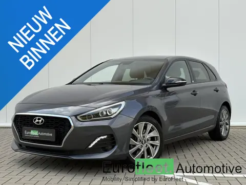 Hyundai i30 1.4 T-GDI Passion | CAM | Stuurverw | Stoelverw. | CLIMATE CONTR.| LED | Carplay | LKA |