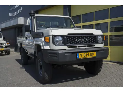 Toyota Landcruiser GDJ 79 2.8 D-4D Single Cab 6 A/T