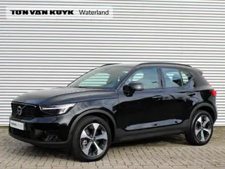 Volvo XC40 2.0 B4 Plus Dark Automaat / Trekhaak / All-seasonbanden / 19" velgen / Verwarmd voorruit