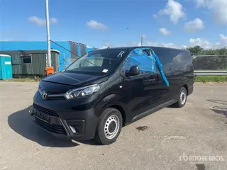 Toyota ProAce Verso 2.0 106 KW 9-seater L2H1 minibus 9-se