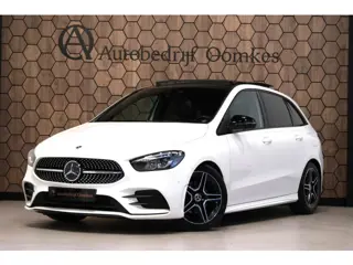 Mercedes-Benz B-klasse 180 *AMG Pack* Panoramadak/Navi/Camera/Diamond Gril/'18LMV