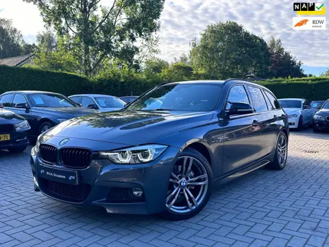BMW 3-serie Touring 318i Edition M Sport Shadow Executive|18 inch|Climate control|Leder|Cruise contr