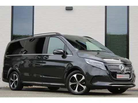 Mercedes-Benz EQV 300 L2 / AMG / Luchtvering / 7-Persoons / Burmester / Electr Stoelen / Vol Opties 