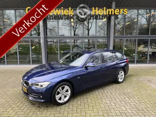 BMW 3 Serie Touring 318i Centennial High Executive | CRUISE CONTROL | PANODAK | PDC ACHTER | BLUETOO