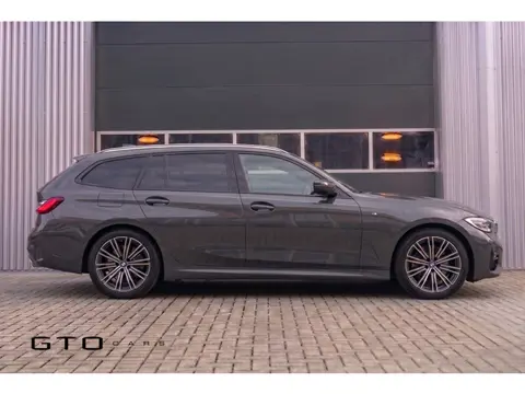 BMW 3 Serie Touring 330i M Sport | Pano | Apple Carplay | Sfeerverlichting | LED