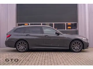 BMW 3 Serie Touring 330i M Sport | Pano | Apple Carplay | Sfeerverlichting | LED