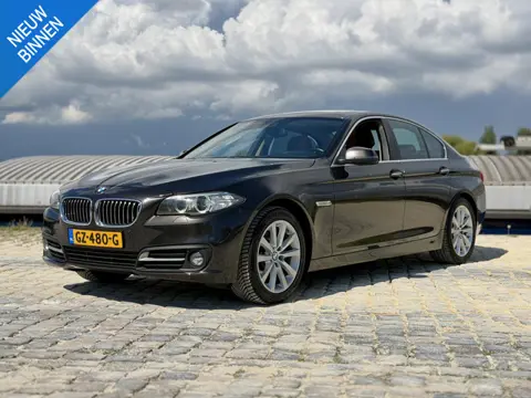 BMW 5-serie 520d High Executive|Pano|Trekhaak|Stoelverwarming
