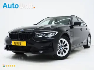BMW 3 Serie Touring 320e Shadow Line | Camera | Trekhaak | Leder/Stof | DAB | LED | Cruise | Carplay