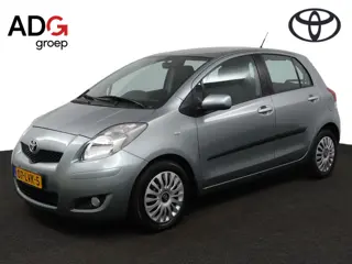 Toyota Yaris 1.3 VVTi Aspiration | Automaat | Airco | Trekhaak | Radio CD speler |