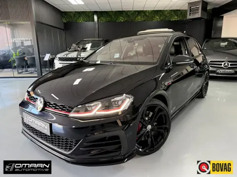 Volkswagen Golf 2.0 TSI GTI TCR DSG PANO AKRA ACC CAM