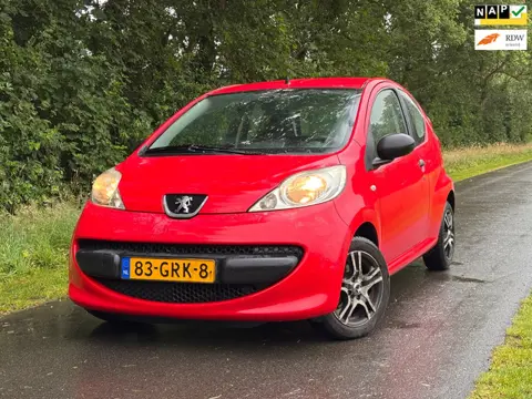 Peugeot 107 1.0-12V XR | " 183.000 " KM + Lange APK Nu € 999,- !!!