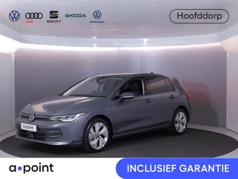 Volkswagen Golf Life Edition 1.5 TSI 85 kW 116 pk | Verlengde garantie | Navigatie via App | Parkeer
