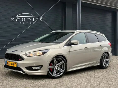 Ford Focus Wagon 1.5 Titanium Edition ST-line, Winterpack, Volledig onderhouden!