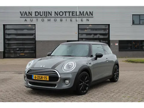MINI Cooper 1.5 Cooper Pepper / Navigatie / Stoelverwarming / N.A.P.