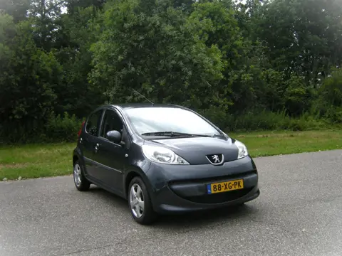 Peugeot 107 1.0-12V XS . 5 Deurs . AUTOMAAT . Elec ramen . LMV . enz